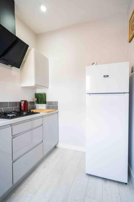 דירות ברמינגהאם Modern Flat In Moseley With Free Parking מראה חיצוני תמונה